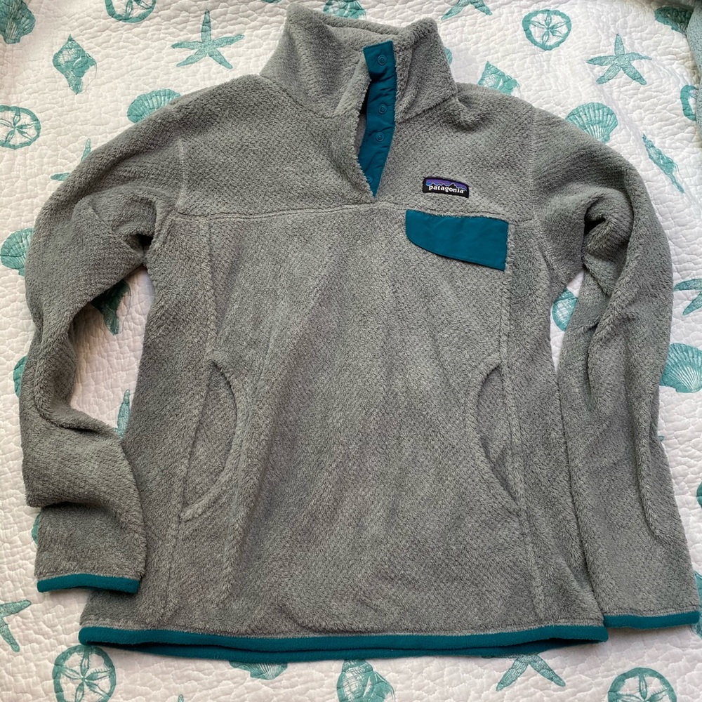 Women’s Patagonia Pullover. Size Small.
